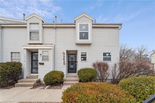 5923 Ridgeway Ave, Kansas City, MO, 64133-4312 | Card Image