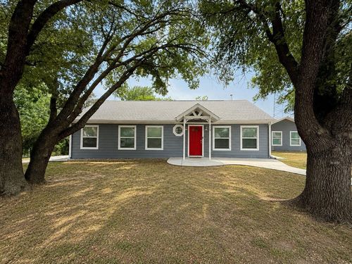 320 S Columbia St, Stephenville, TX, 76401-4228 | Card Image