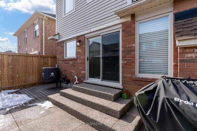 433 Trudeau Dr, House other with 3 bedrooms, 3 bathrooms and 2 parking in Milton ON | Image 38