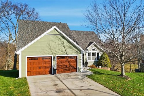 11910 N Charlotte St, Kansas City, MO, 64155-1096 | Card Image