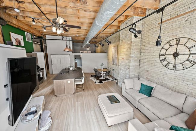 206 - 205 N Water Street, Condo with 2 bedrooms, 2 bathrooms and null parking in Milwaukee WI | Image 17