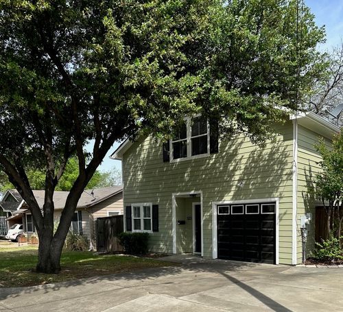 525 Estill St, Grapevine, TX, 76051-5460 | Card Image