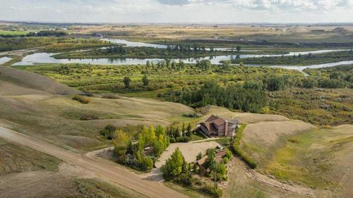 255075 Township Road 215a, Rural Wheatland County, AB, T0J0M0 | Card Image