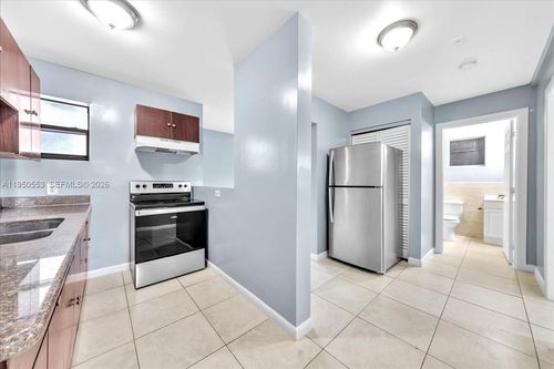 304-365 Nw 8th St, Miami, FL, 33136-3372 | Card Image