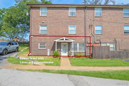 27-6941 Colonial Woods Dr, Saint Louis, MO, 63129-1001 | Card Image