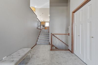 Entry Foyer. | Image 3