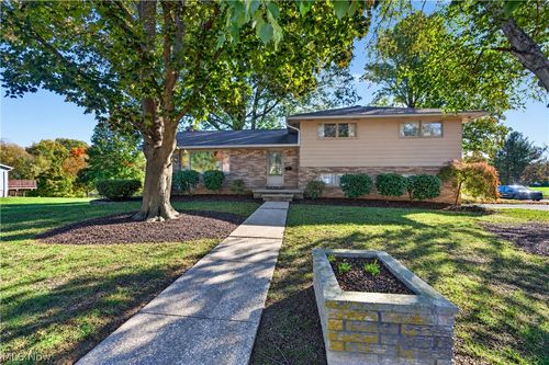 44 Elm St, Rittman, OH, 44270-1072 | Card Image