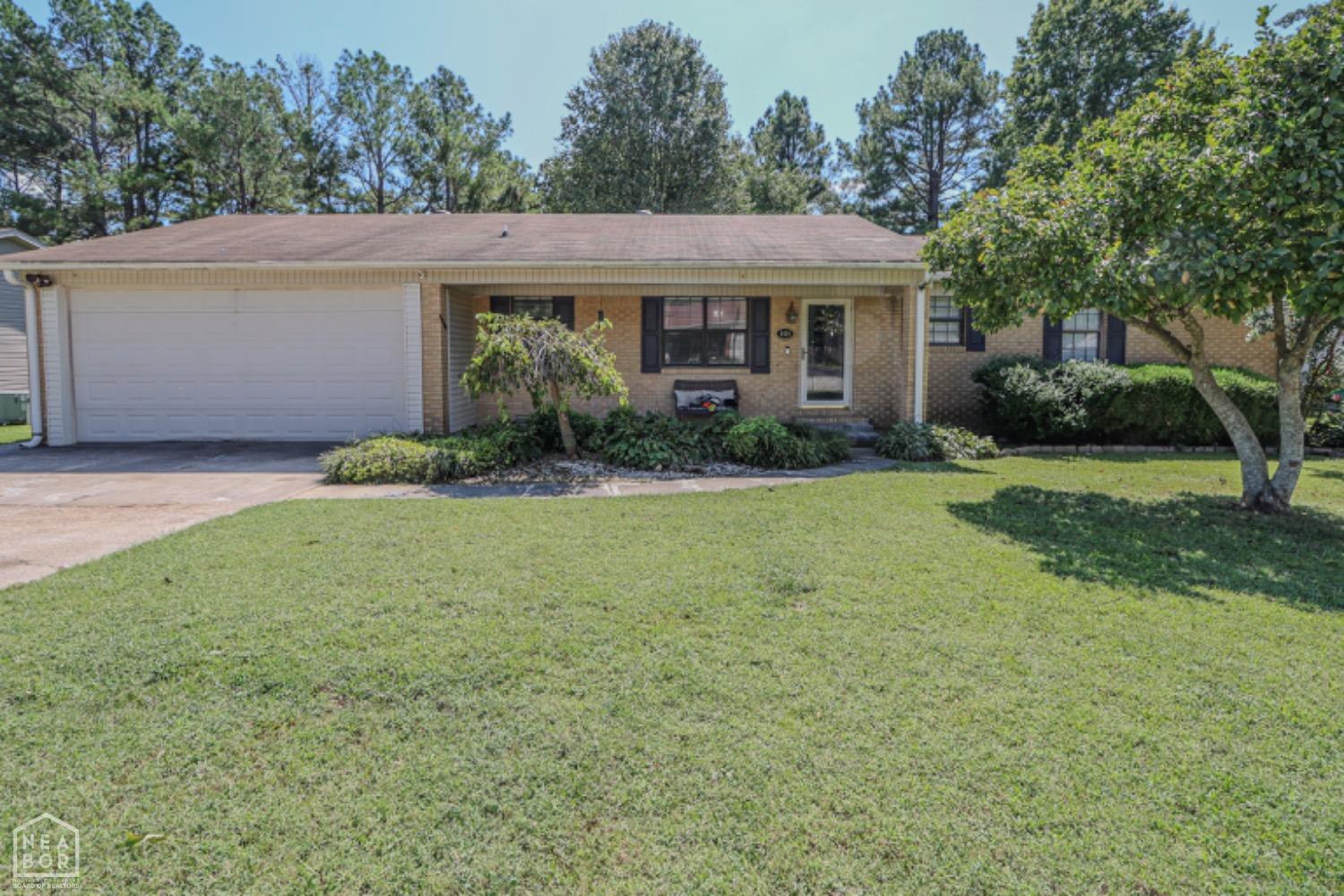 Wendy St, Paragould, AR 72450