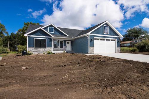 3825 Cresthaven Ln, Williamsburg, MI, 49690-9232 | Card Image
