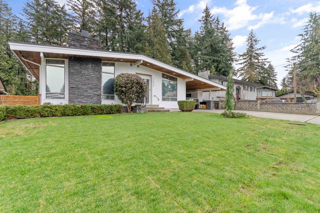 2696 Stockton Crescent, House other with 5 bedrooms, 2 bathrooms and 5 parking in Abbotsford BC | Image 1