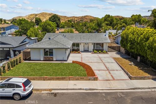 28116 Oaklar Dr, Saugus, CA, 91350-1842 | Card Image