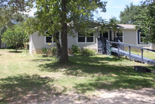 285 Rhonda Dr, Lytle, TX, 78052-3835 | Card Image