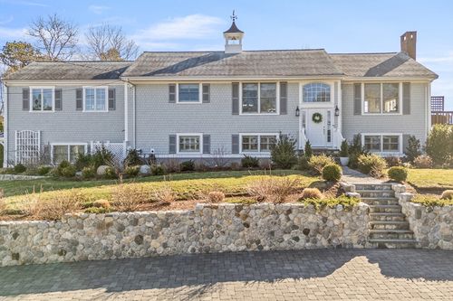 9 Fabyan Way, Bourne, MA, 02532-5609 | Card Image