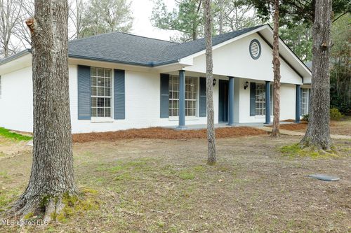 1707 Plantation Blvd, Jackson, MS, 39211-2214 | Card Image