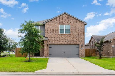 11042 Hillside Creek Drive, House other with 3 bedrooms, 2 bathrooms and null parking in Humble TX | Image 2