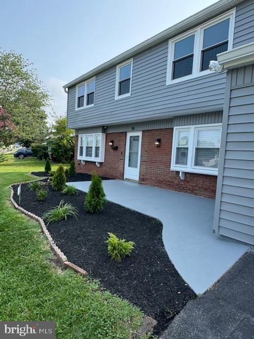 86 New Castle Ln, WILLINGBORO, NJ, 08046-1304 | Card Image