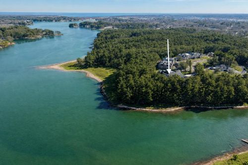 h301-100 Shepards Cove Road, Kittery, ME, 03904 | Card Image