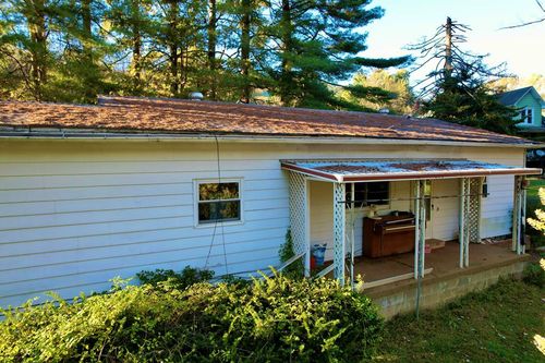 2809 Freestone Valley Rd, Tannersville, VA, 24377-3518 | Card Image