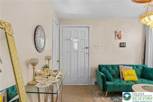 1373 Puggy Ln, House other with 4 bedrooms, 2 bathrooms and null parking in BETHLEHEM PA | Image 7