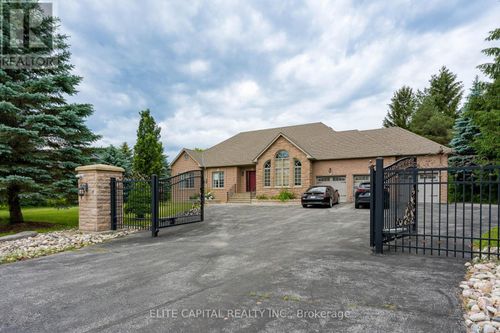 17 Hill Top Trail, Stouffville, ON, L4A3G7 | Card Image