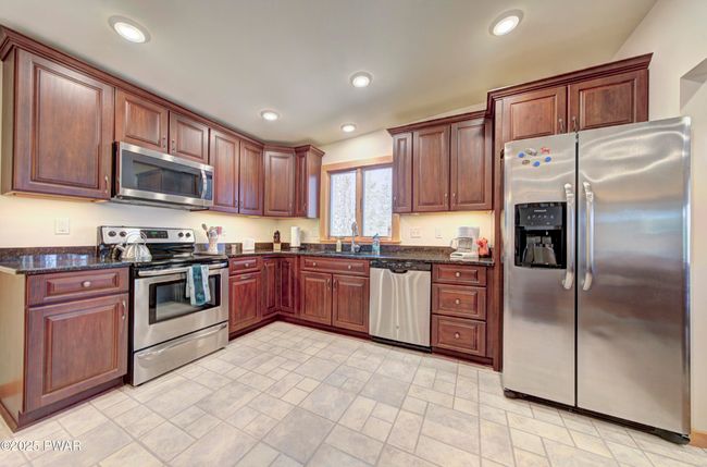 Kitchen | Image 9