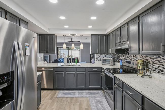 16076 Dawnview Dr, Townhouse with 2 bedrooms, 3 bathrooms and null parking in TAMPA FL | Image 18