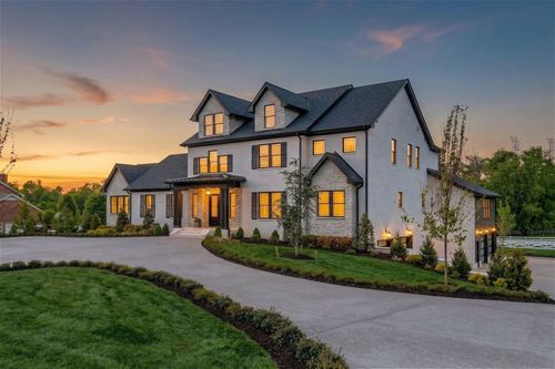 102 Steeplechase Ln, Nashville, TN, 37221-4312 | Card Image