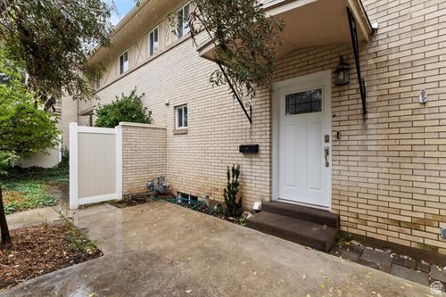 186 E 2100 N, Provo, UT, 84604-5858 | Card Image