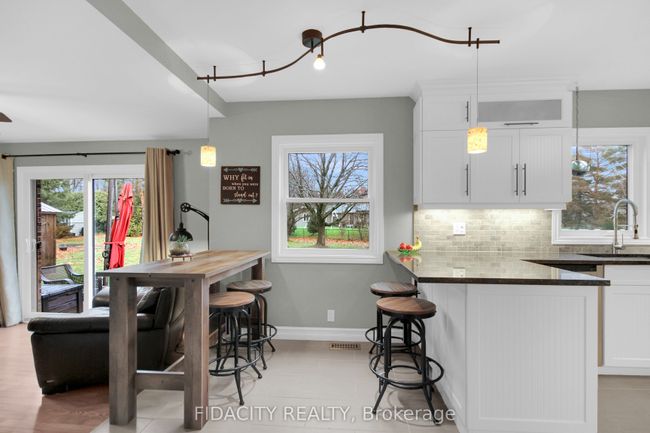 6657 Bluebird St, House other with 3 bedrooms, 3 bathrooms and 4 parking in Kars ON | Image 17