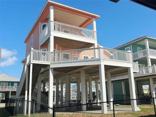 2634 Whitecap, Crystal Beach, TX, 77650 | Card Image