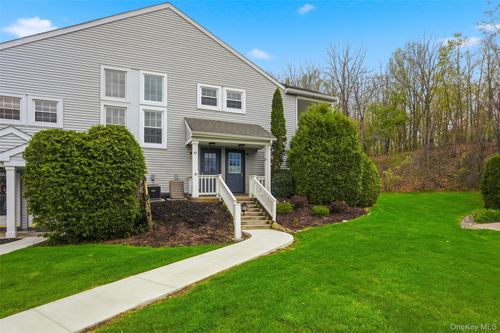 43 The Knls, Warwick, NY, 10990-4205 | Card Image