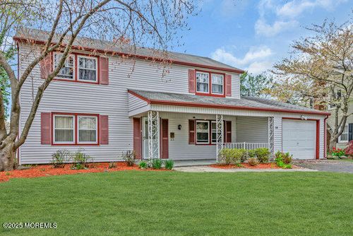 15 Hillcrest Ln, Willingboro, NJ, 08046-1204 | Card Image