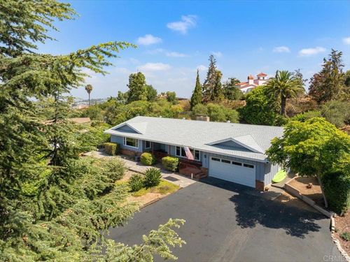 1248 Alta Vista Dr, Vista, CA, 92084-5647 | Card Image