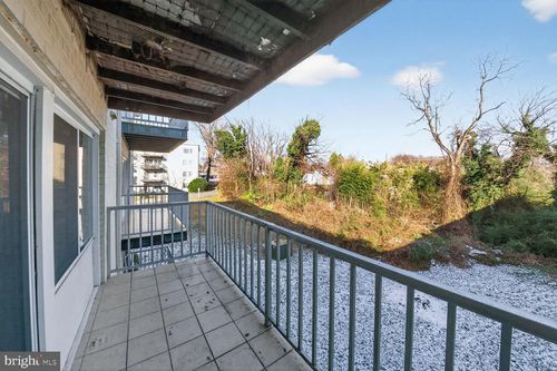 apt-319-5601 Parker House Ter, HYATTSVILLE, MD, 20782-2286 | Card Image