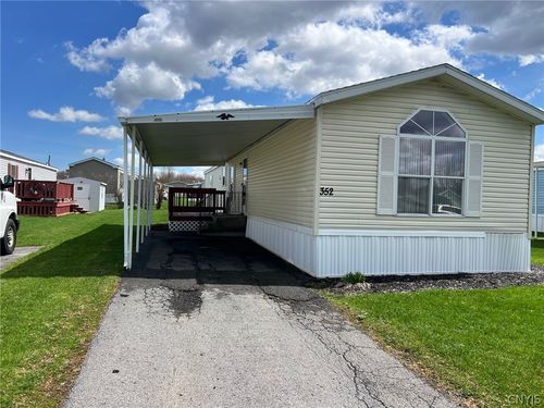 352 Matthew Dr, New Hartford, NY, 13313 | Card Image