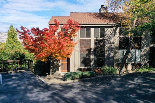 347 Ravenwood Pl, Ashland, OR, 97520-2880 | Card Image