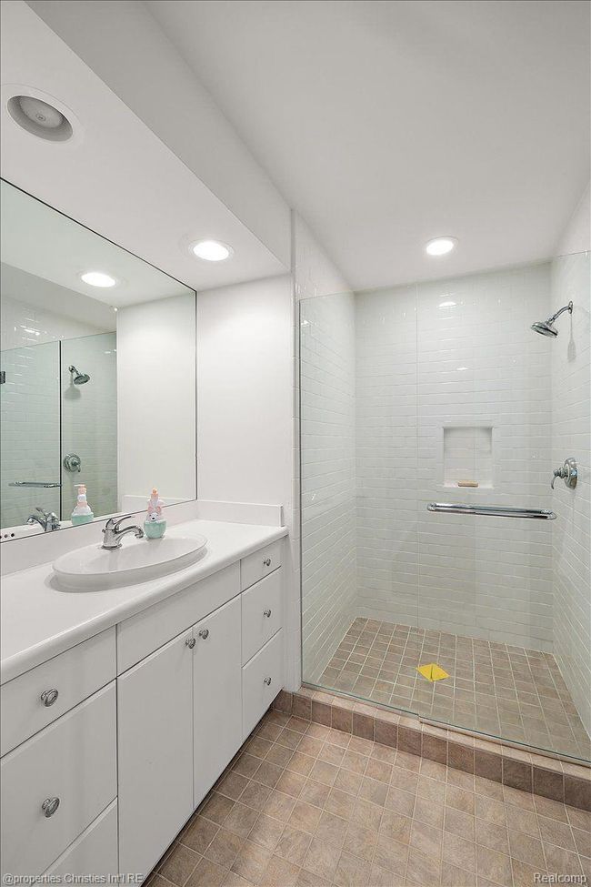 699 Abbey St, House other with 4 bedrooms, 6 bathrooms and null parking in Birmingham MI | Image 54