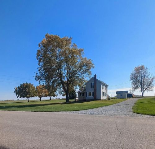 2385 Quaker Rd, Bucyrus, OH, 44820-8949 | Card Image