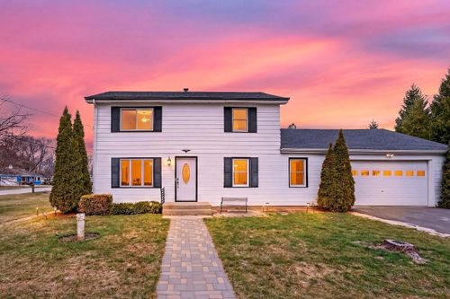 8200 N 44th St, Brown Deer, WI, 53223-3721 | Card Image