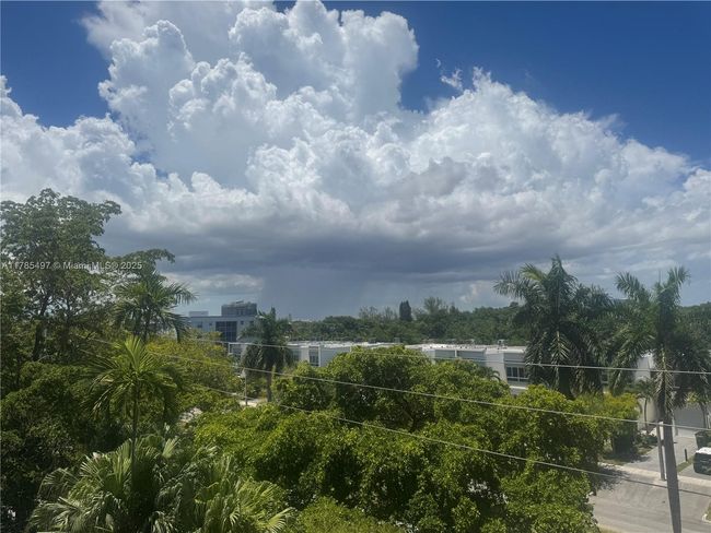 APT-408 - 2450 Ne 135 Th St, Condo with 1 bedrooms, 1 bathrooms and null parking in North Miami FL | Image 18