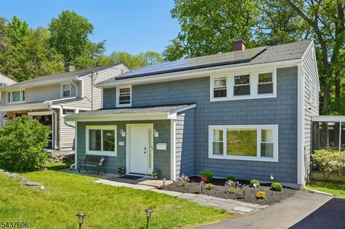 21 Howard Pl, Waldwick, NJ, 07463-2308 | Card Image