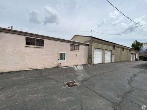 1417 W 3300 S, Ogden, UT, 84401-3353 | Card Image