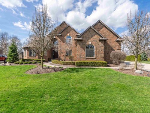 7143 Georgetowne N, Washington Township, MI, 48095-2439 | Card Image