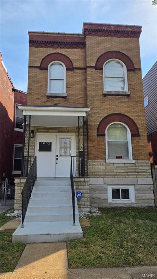 3002 S Compton Ave, Saint Louis, MO, 63118-1221 | Card Image