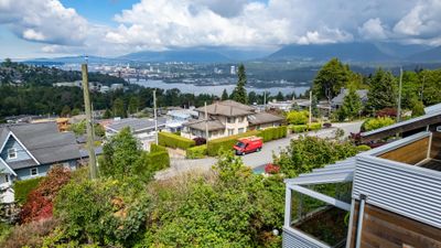 134 Delta Ave N, House other with 4 bedrooms, 1 bathrooms and null parking in Burnaby BC | Image 1