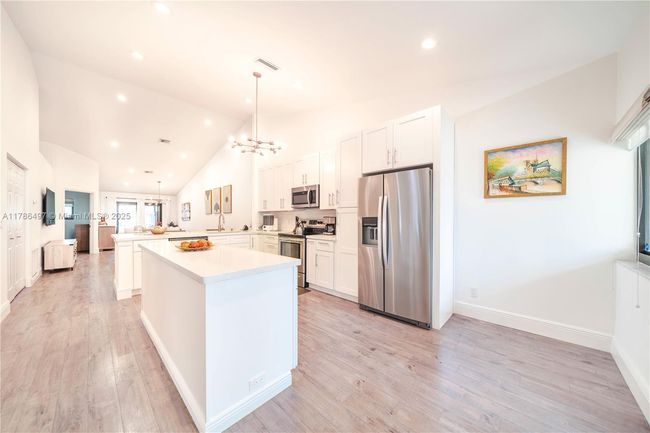 11167 Nw 38 Th Pl, Townhouse with 3 bedrooms, 2 bathrooms and null parking in Sunrise FL | Image 4