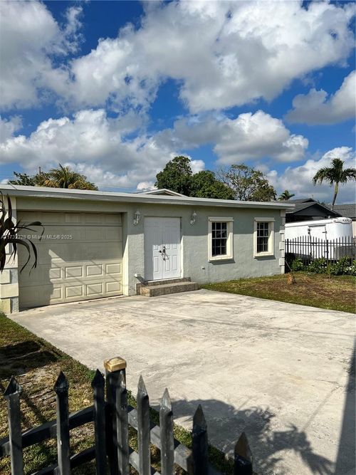 5407 Sw 20th St, West Park, FL, 33023-3105 | Card Image