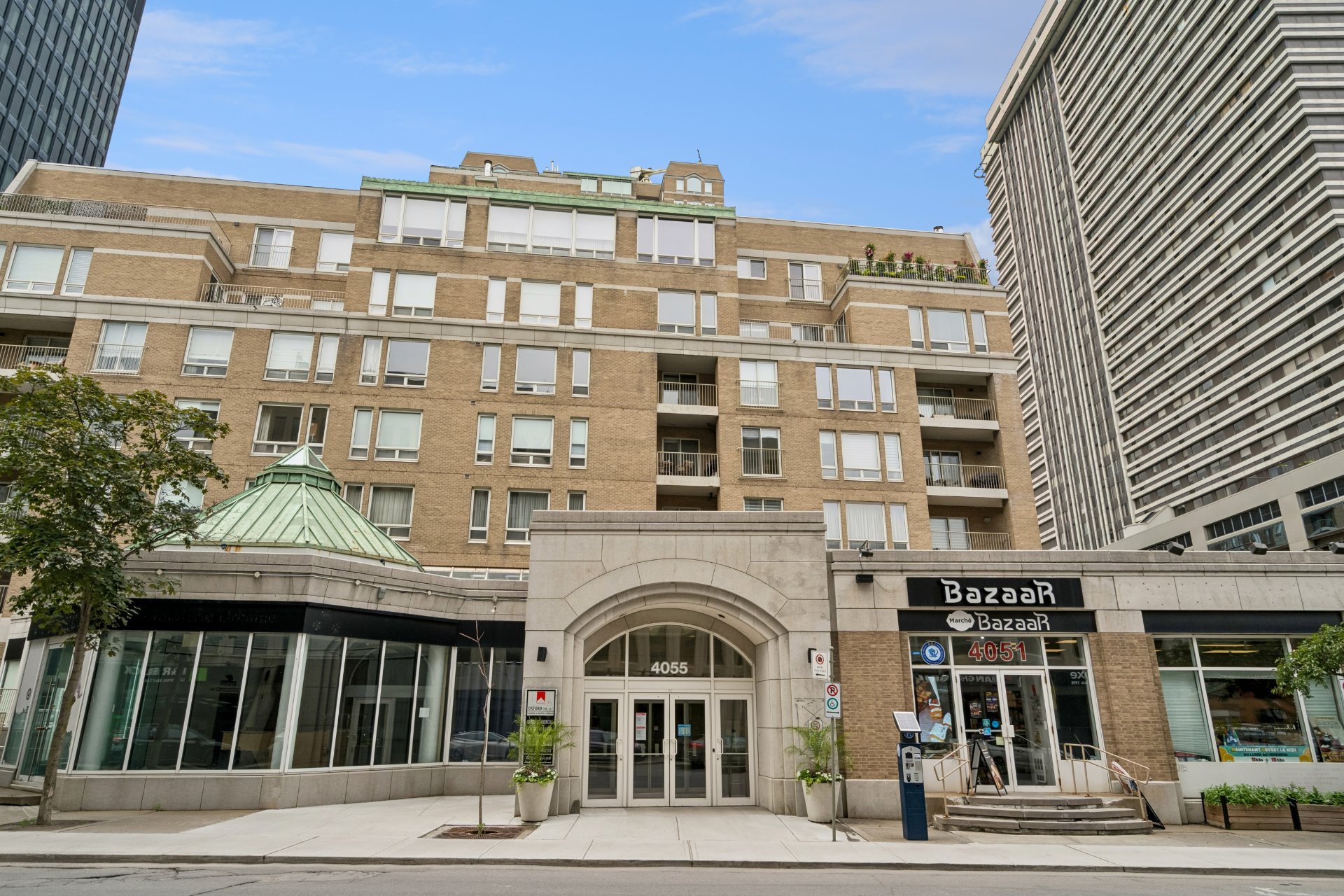 Commercial Lease in Westmount 4