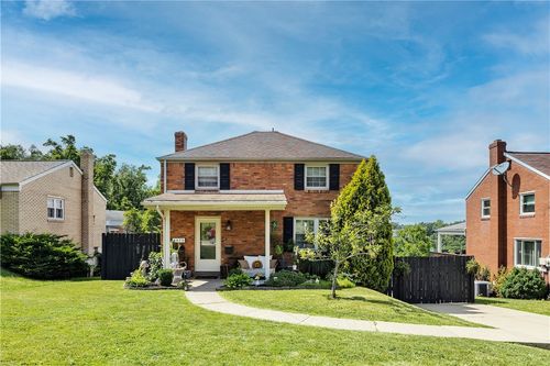 4470 Woodhill Dr, Munhall, PA, 15120-3517 | Card Image