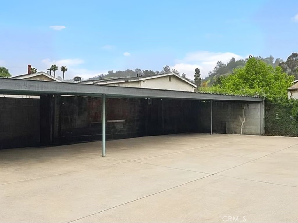 Residential Income in Los Angeles 4
